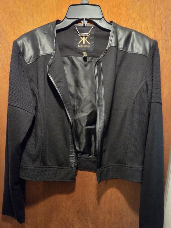 Kardashian Kollection Jackets & Blazers - Kardashian Kollection Black Cropped Blazer Jacket